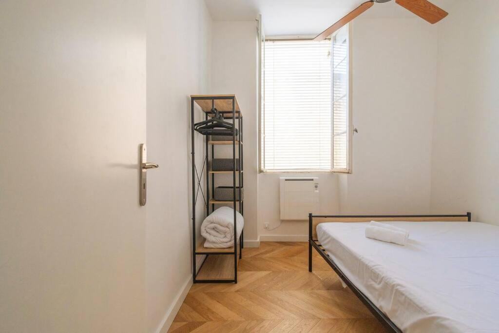 Harmonie Apartment นีมส์ ภายนอก รูปภาพ